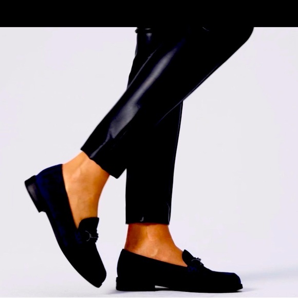 NWOT Anne Klein black preppy classic penny loafers with chain detail size 7 - Picture 1 of 8